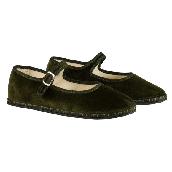 Vibi Venezia Shoes - NWT ViBi Venezia Women's Mary Jane Velvet Ballet Flats Bottiglia Olive 40 EU, 10